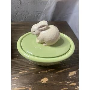 Hallmark Bunny Rabbit Ceramic Covered Candy Dish Bowl Easter Basket w/ Lid Green